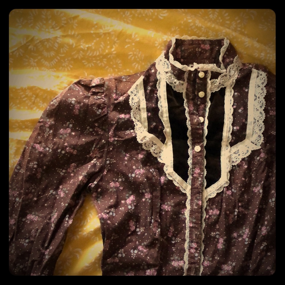 Vintage Gunne Sax dress with lace & velvet details
